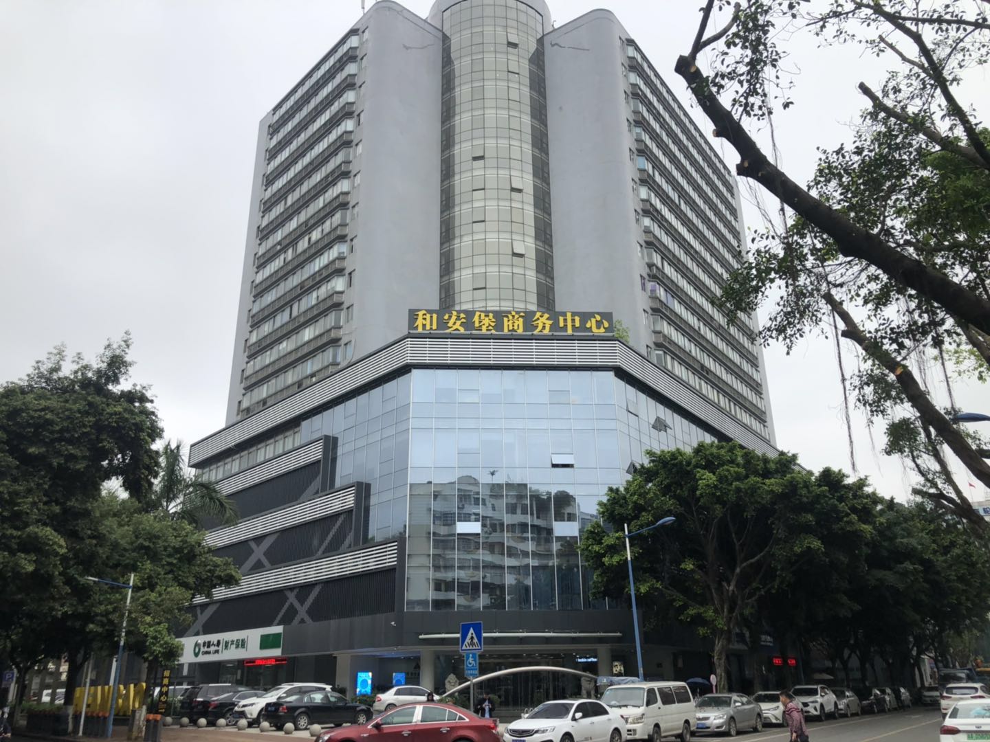 廣州秘魯魚粉，廣州智利魚粉，進口白魚粉，進口蝦殼粉，進口魚油，進口雞肉粉，進口肉骨粉，進口苜蓿草